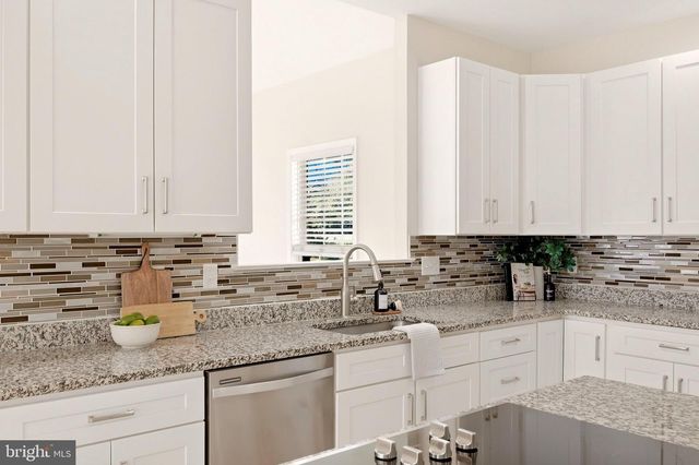 163 WHEAT FIELD TER, Harpers Ferry, WV 25425