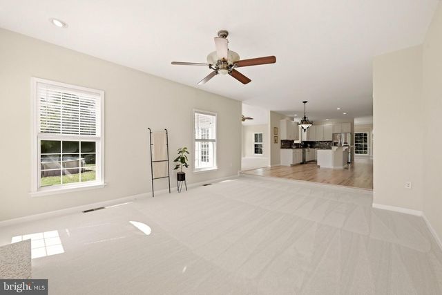 163 WHEAT FIELD TER, Harpers Ferry, WV 25425