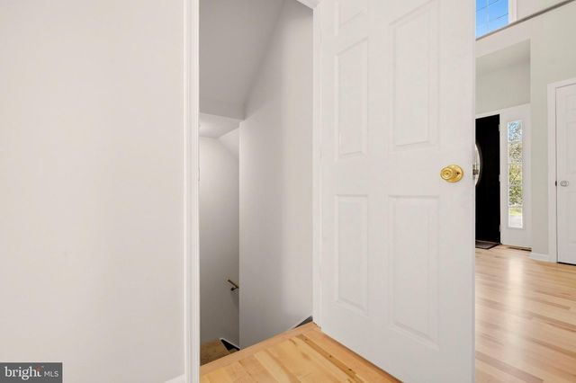 163 WHEAT FIELD TER, Harpers Ferry, WV 25425