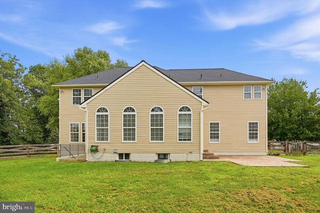 163 WHEAT FIELD TER, Harpers Ferry, WV 25425