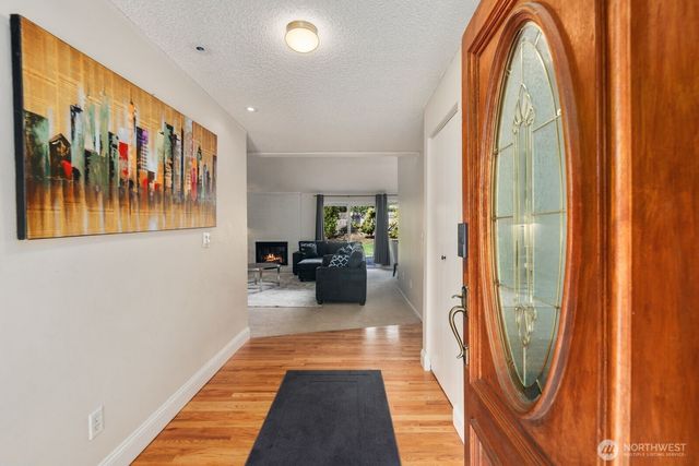 315 124th Place NE, Bellevue, WA 98005