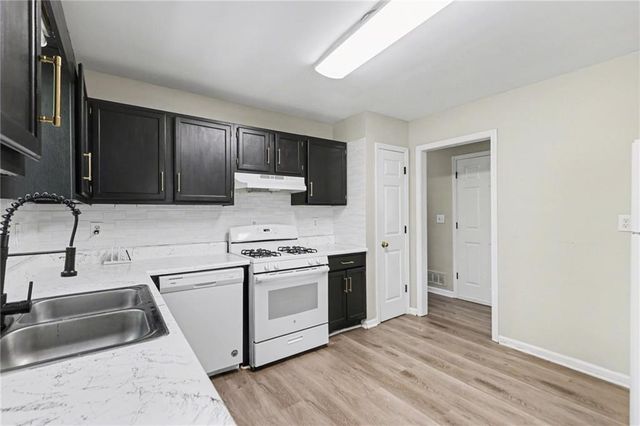 2271 Chestnut Place, Lithia Springs, GA 30122