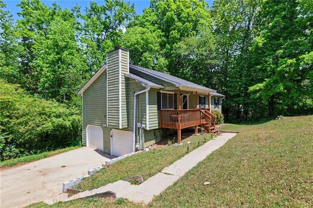 2271 Chestnut Place, Lithia Springs, GA 30122