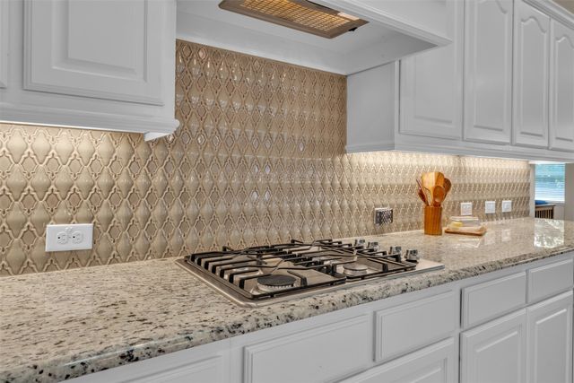 2704 Esplanade Boulevard 2704, Mansfield, TX 76063