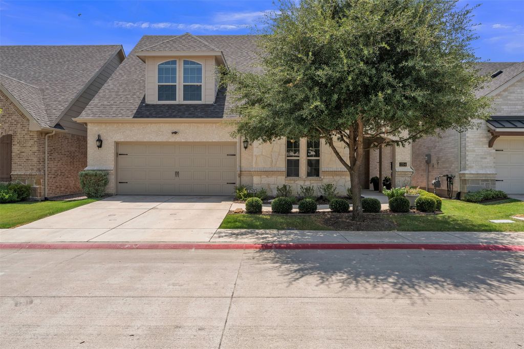 2704 Esplanade Boulevard 2704, Mansfield, TX 76063