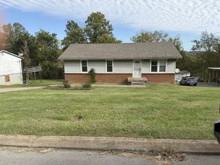 4166 Farmview Dr, Nashville, TN 37218