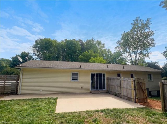 206 Daisy Street, Thomasville, NC 27360