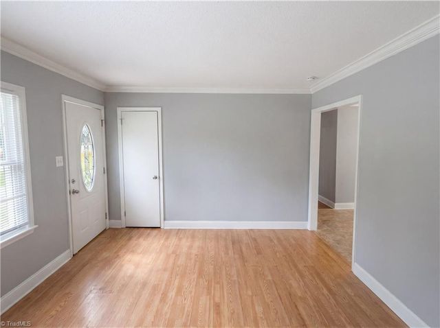 206 Daisy Street, Thomasville, NC 27360