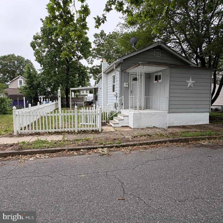 1106 PHILADELPHIA AVE, National Park, NJ 08063