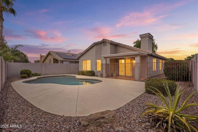 3407 E WAHALLA Lane, Phoenix, AZ 85050
