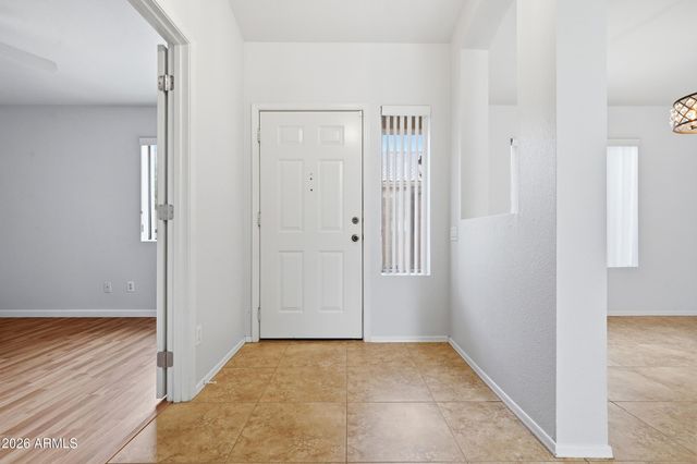 3407 E WAHALLA Lane, Phoenix, AZ 85050