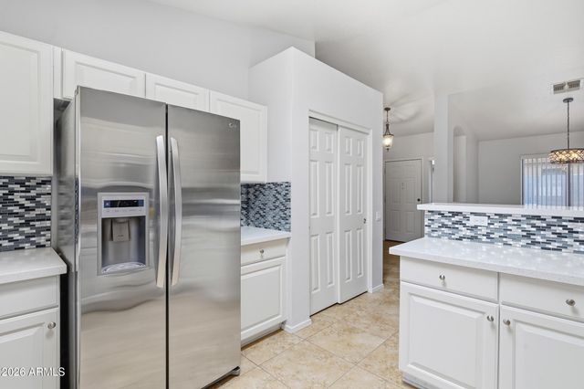 3407 E WAHALLA Lane, Phoenix, AZ 85050