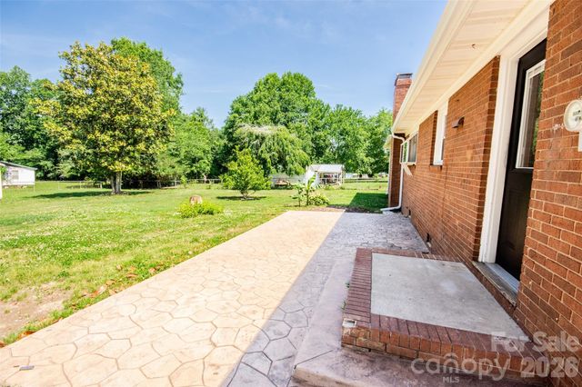 125 Linda Drive, Harmony, NC 28634