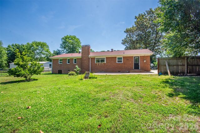 125 Linda Drive, Harmony, NC 28634