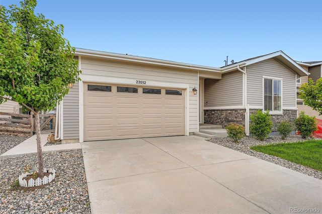 22052 E Stanford Circle, Aurora, CO 80015