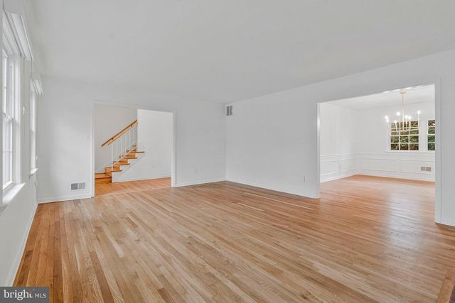 6831 FAIRWAY DR, Mclean, VA 22101