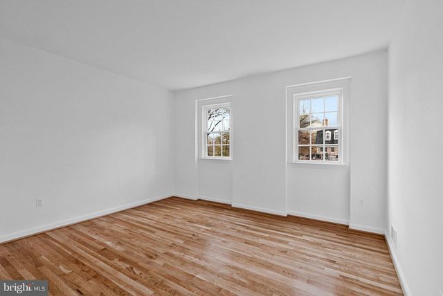 6831 FAIRWAY DR, Mclean, VA 22101