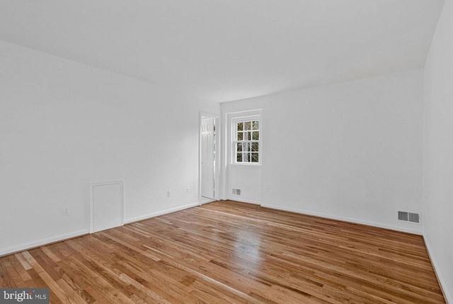 6831 FAIRWAY DR, Mclean, VA 22101