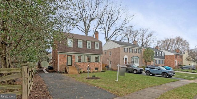 6831 FAIRWAY DR, Mclean, VA 22101