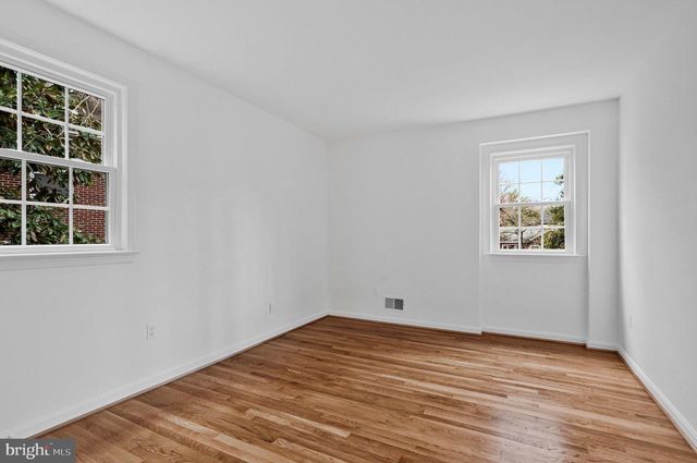 6831 FAIRWAY DR, Mclean, VA 22101