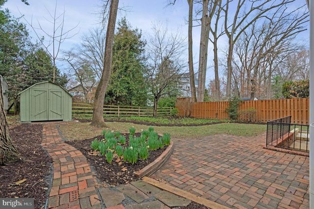 6831 FAIRWAY DR, Mclean, VA 22101