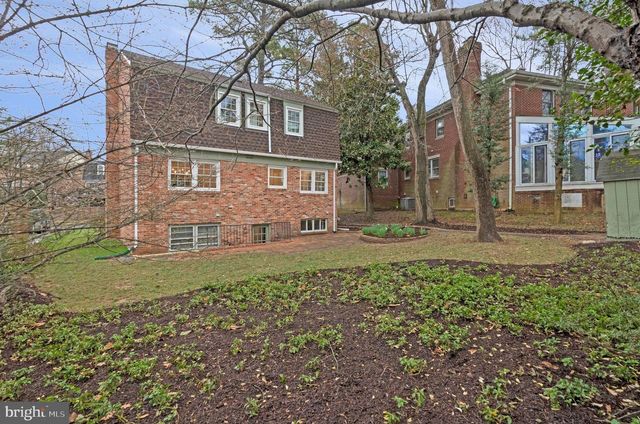 6831 FAIRWAY DR, Mclean, VA 22101