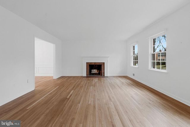 6831 FAIRWAY DR, Mclean, VA 22101