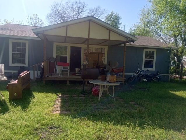 9128 Drake Road, Quinlan, TX 75474