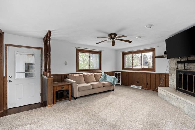 440 Leschinger STREET, Waterloo, WI 53594