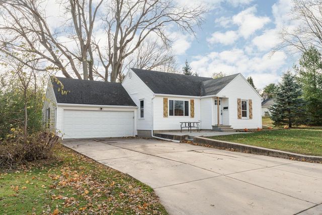 440 Leschinger STREET, Waterloo, WI 53594