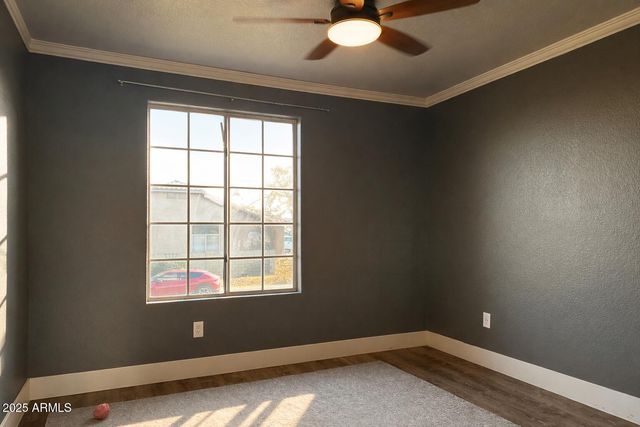 1070 E OAKLAND Street, Chandler, AZ 85225