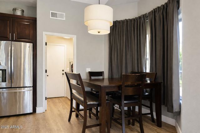 1070 E OAKLAND Street, Chandler, AZ 85225