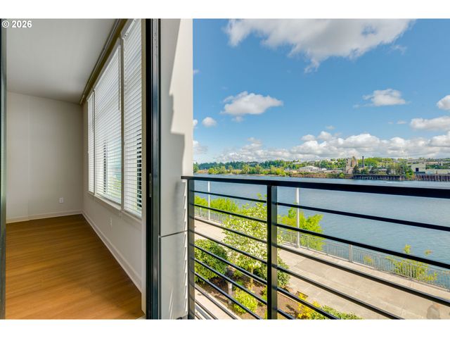 2124 Nw 16TH Ave, Portland, OR 97209