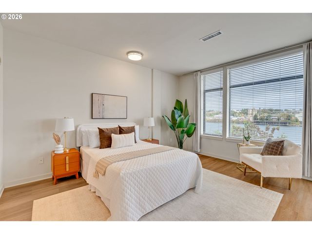 2124 Nw 16TH Ave, Portland, OR 97209