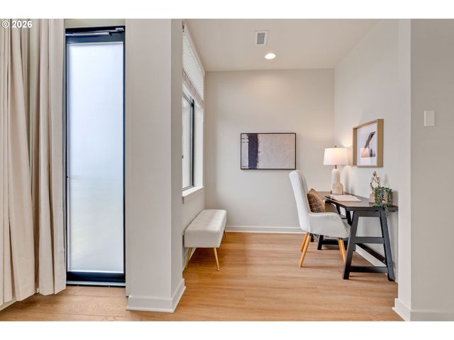 2124 Nw 16TH Ave, Portland, OR 97209