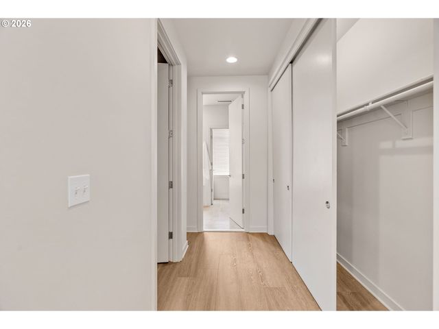 2124 Nw 16TH Ave, Portland, OR 97209
