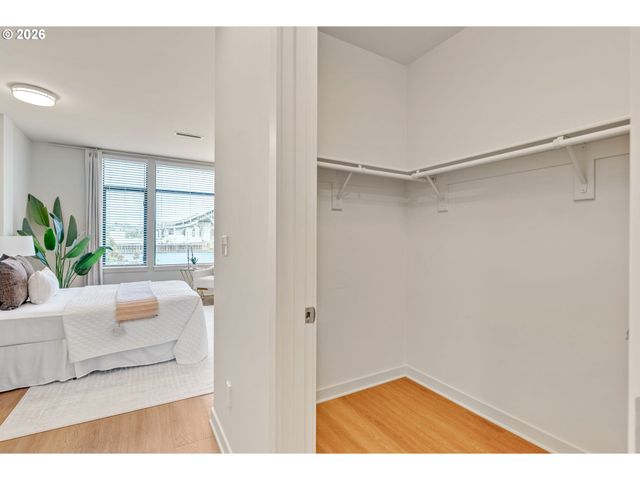 2124 Nw 16TH Ave, Portland, OR 97209