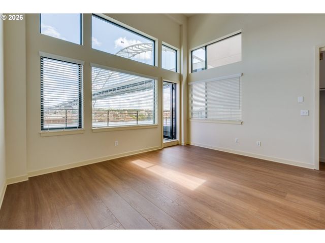 2124 Nw 16TH Ave, Portland, OR 97209