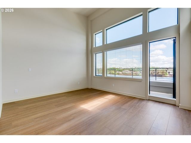 2124 Nw 16TH Ave, Portland, OR 97209