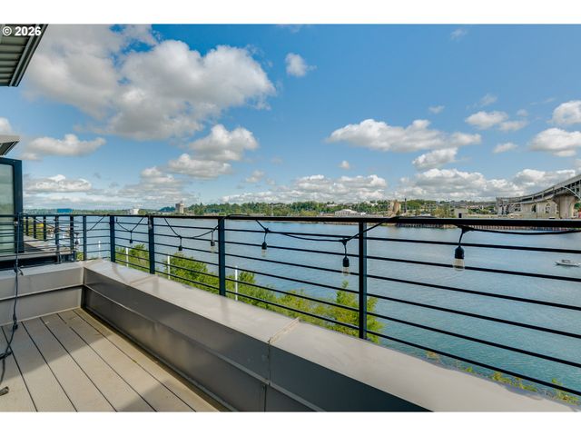 2124 Nw 16TH Ave, Portland, OR 97209