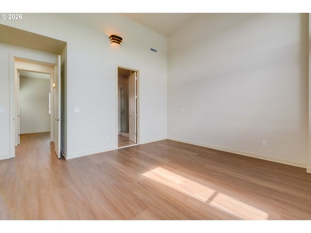 2124 Nw 16TH Ave, Portland, OR 97209
