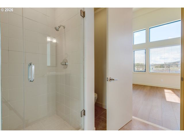 2124 Nw 16TH Ave, Portland, OR 97209