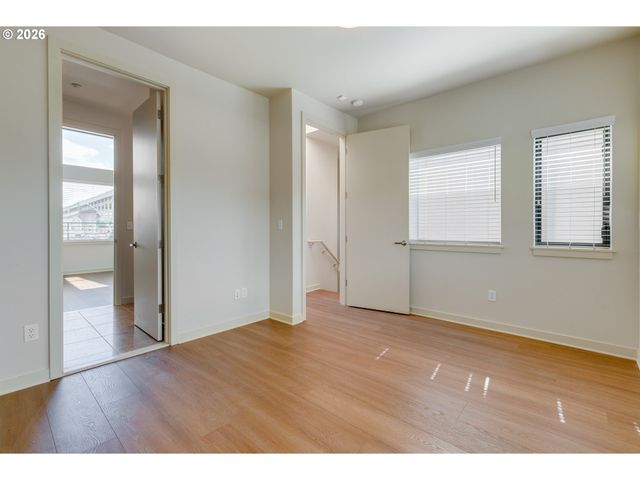 2124 Nw 16TH Ave, Portland, OR 97209