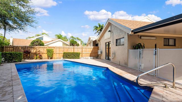 7659 Sierra Ter, Boca Raton, FL 33433