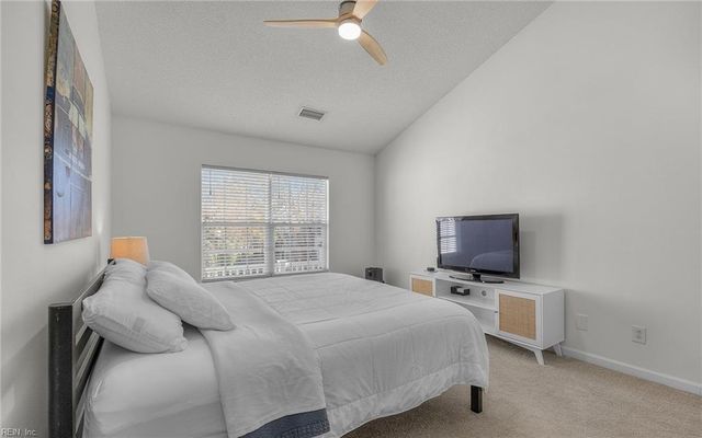 909 Lakeside CT, Suffolk, VA 23435