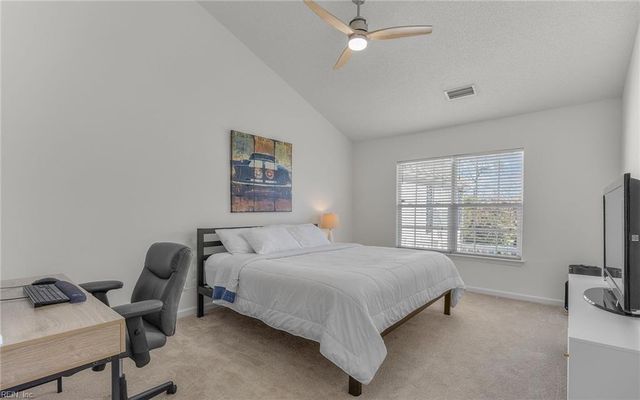 909 Lakeside CT, Suffolk, VA 23435