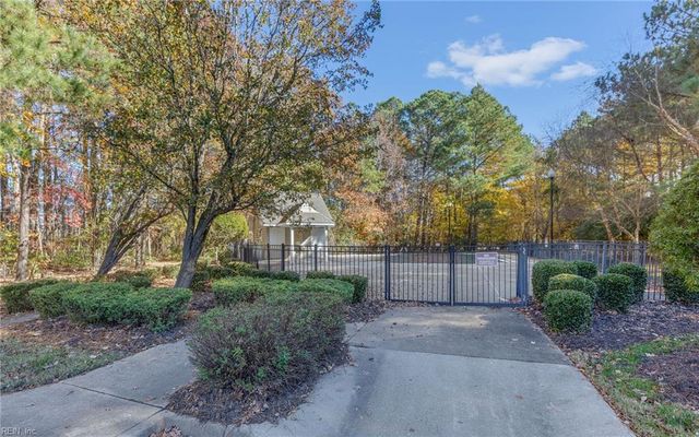 909 Lakeside CT, Suffolk, VA 23435