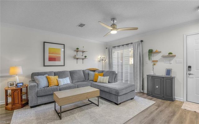 909 Lakeside CT, Suffolk, VA 23435