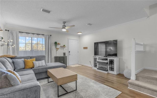 909 Lakeside CT, Suffolk, VA 23435