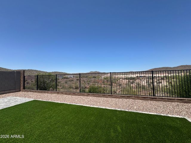 13392 W EAGLE FEATHER Road, Peoria, AZ 85383